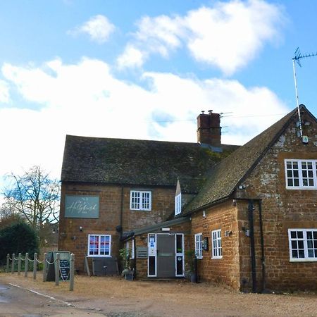 The Hollybush Inn And B&B Priors Marston 外观 照片