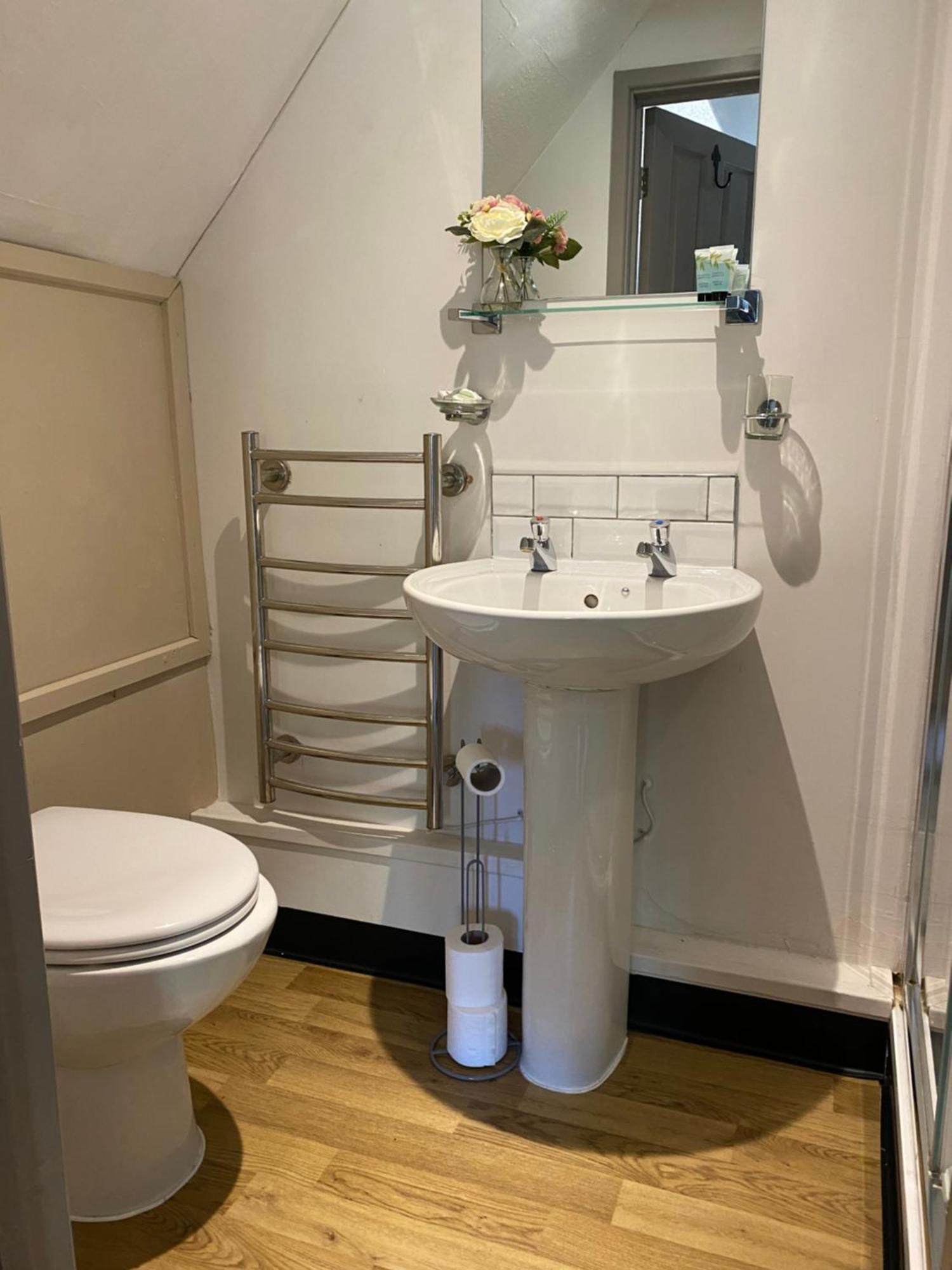 The Hollybush Inn And B&B Priors Marston 外观 照片