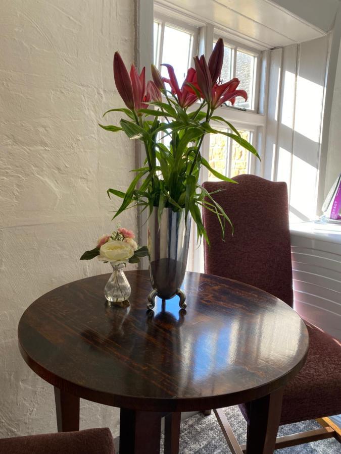 The Hollybush Inn And B&B Priors Marston 外观 照片