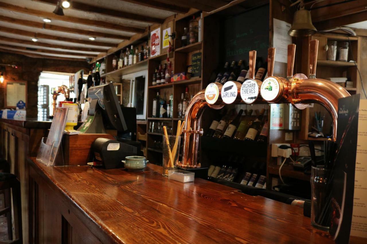 The Hollybush Inn And B&B Priors Marston 外观 照片
