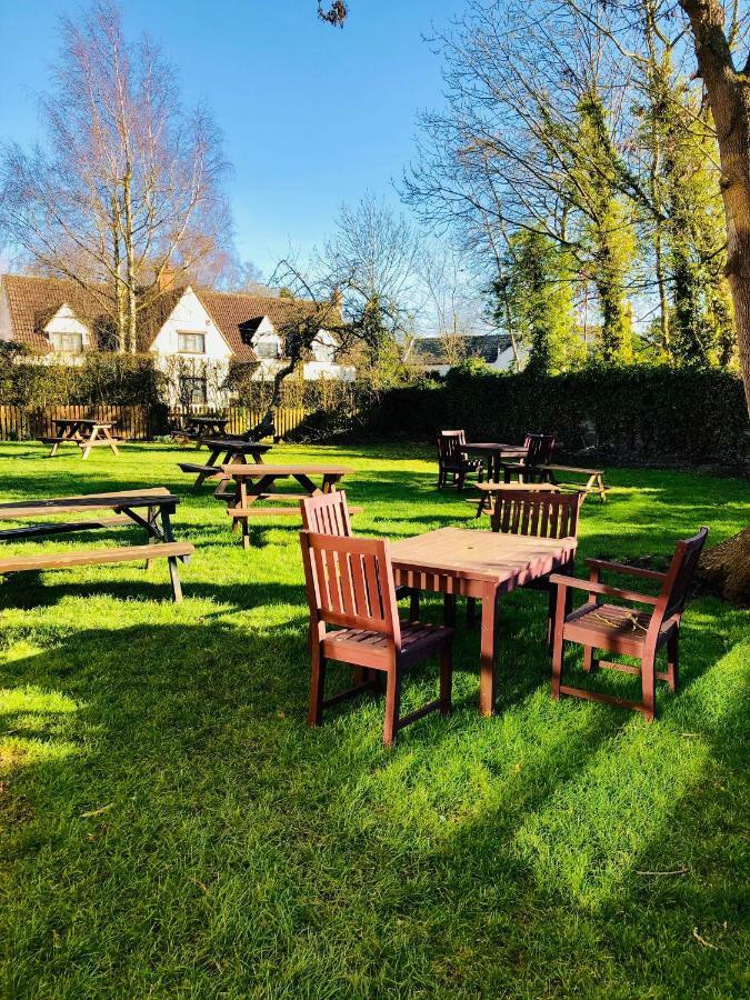 The Hollybush Inn And B&B Priors Marston 外观 照片