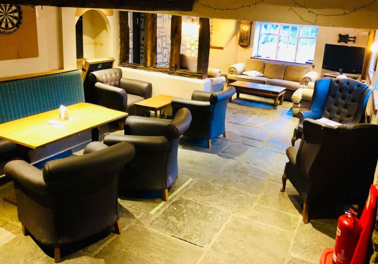 The Hollybush Inn And B&B Priors Marston 外观 照片